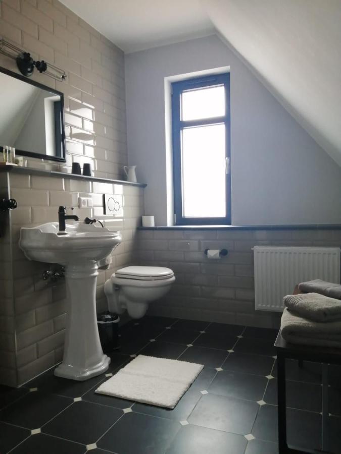 Bahnhof 1911 Hotell Wolpertswende Eksteriør bilde